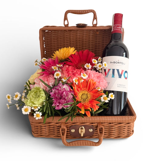 Picnic Basket: Gerbera Carnation