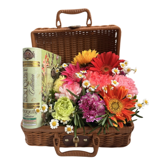 Picnic Basket: Gerbera Carnation + Balisur Tea set